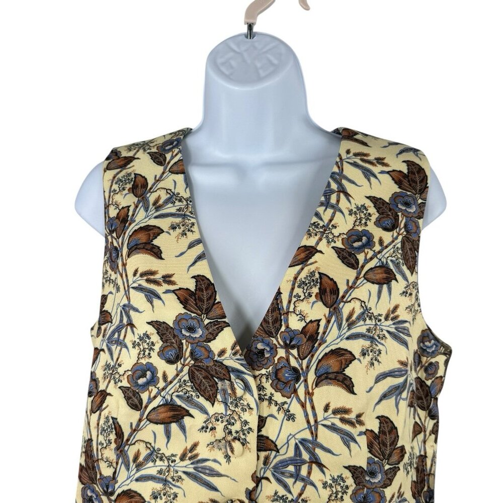 Tuckernuck Cream Floral High-Waist Shorts Romper - Picture 9 of 15